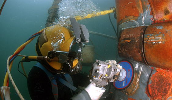  Everest Shipping Agency 