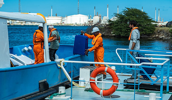  Everest Shipping Agency 